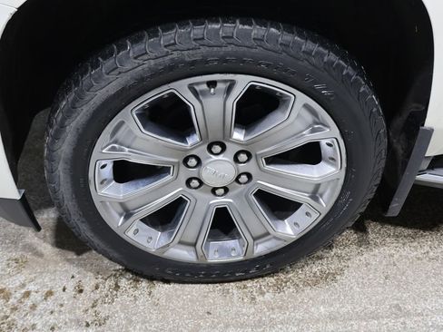 Used 2015 GMC Yukon Denali w/ Touring Package image 8