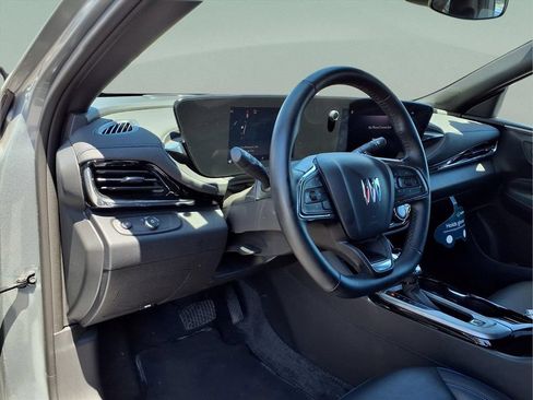 Certified 2025 Buick Envista Sport Touring FWD image 10