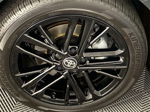 Used 2026 Toyota Camry SE image 33