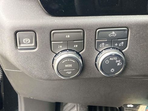New 2026 GMC Sierra 3500 SLE AWD/4WD image 25