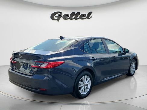 Used 2025 Toyota Camry LE w/ Convenience Package image 12
