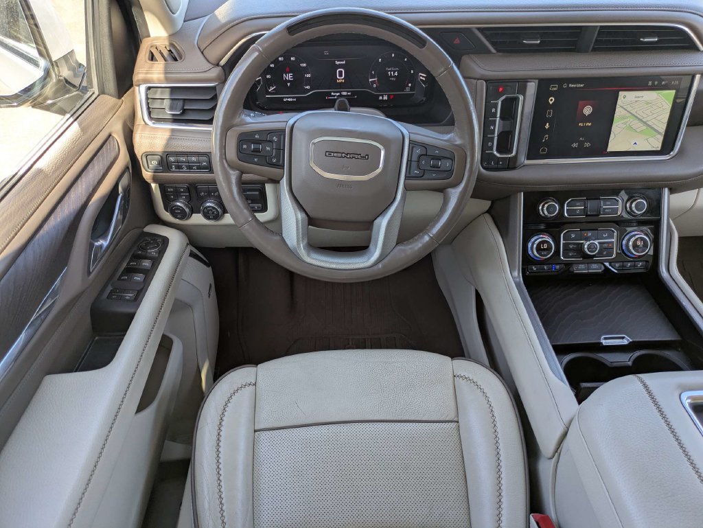 Used 2023 GMC Yukon XL Denali w/ Denali Reserve Package AWD/4WD image 2