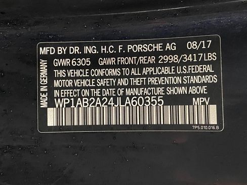 Used 2018 Porsche Cayenne S image 34