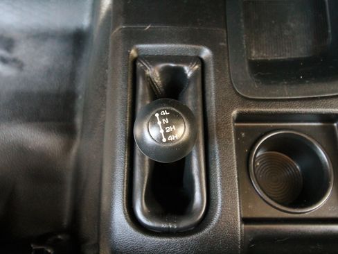 Used 2018 RAM 2500 Tradesman w/ Chrome Appearance Group image 30