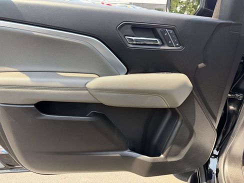 Used 2023 Chevrolet Colorado ZR2 w/ ZR2 Convenience Package III AWD/4WD image 16