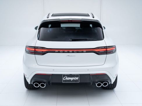 Certified 2026 Porsche Macan AWD/4WD image 10