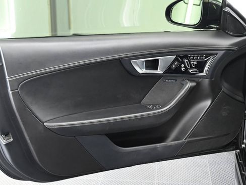 Used 2016 Jaguar F-TYPE R AWD/4WD image 17