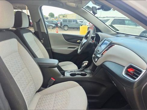 Used 2022 Chevrolet Equinox LT FWD image 7