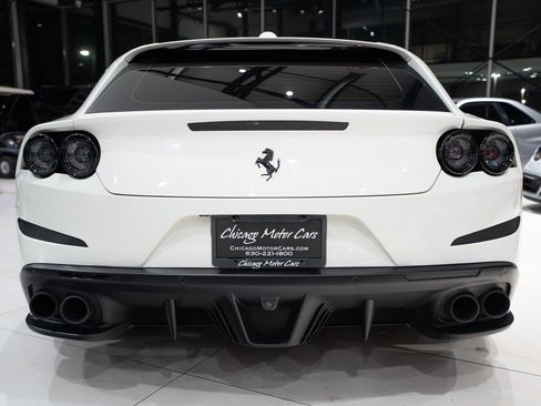 Used 2018 Ferrari GTC4Lusso T image 4