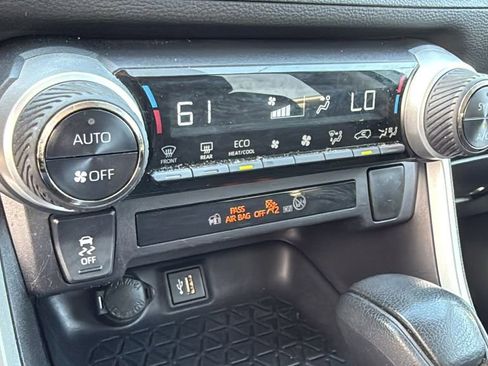 Used 2024 Toyota RAV4 LE AWD/4WD image 35