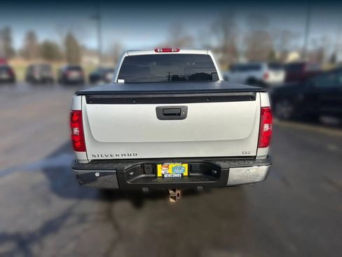 Used 2010 Chevrolet Silverado 1500 LTZ w/ Convenience Package image 6