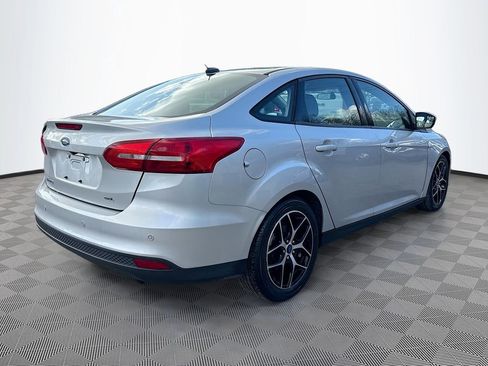 Used 2017 Ford Focus SEL image 6