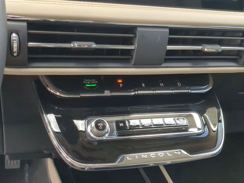 New 2026 Lincoln Corsair Premiere FWD image 19