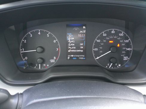 Used 2023 Toyota Corolla Cross L image 22