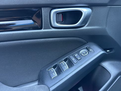 Used 2023 Honda Civic EX image 12