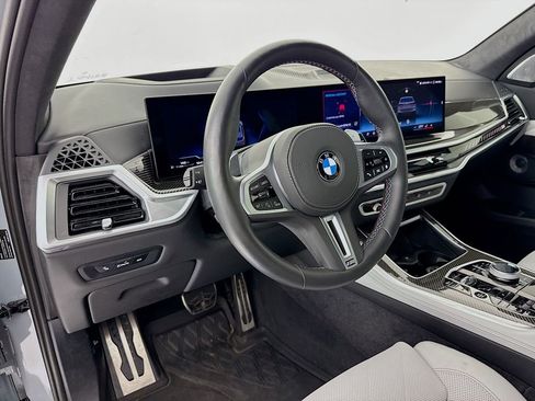 Used 2025 BMW X5 M60i image 4