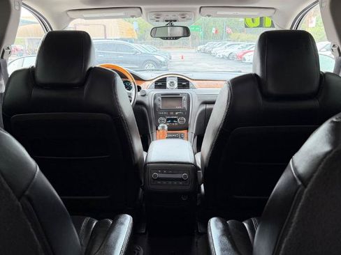 Used 2010 Buick Enclave CXL w/ Trailering Provision Package FWD image 33