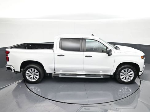 Used 2022 Chevrolet Silverado 1500 Custom RWD image 17