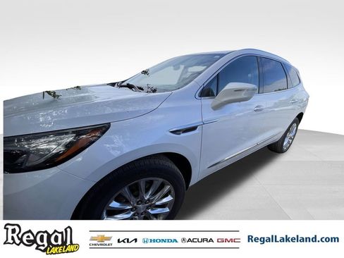 Used 2018 Buick Enclave Premium image 4