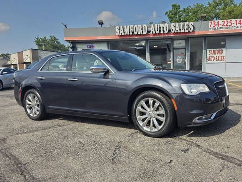 Used 2016 Chrysler 300 C AWD/4WD image 10