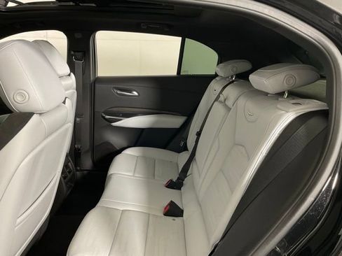 Used 2025 Cadillac XT4 Sport image 32