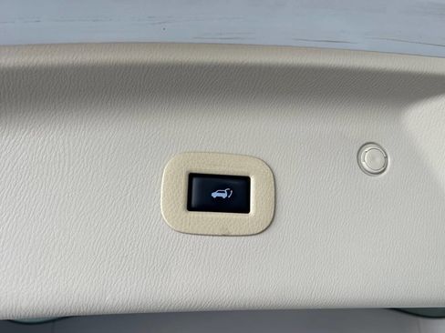 Used 2016 INFINITI QX80 4WD w/ Deluxe Technology Package image 28