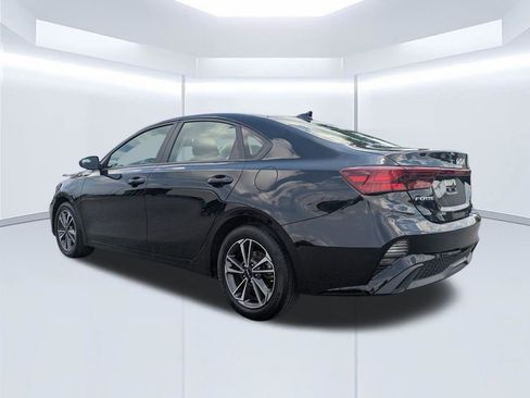 Used 2024 Kia Forte LXS FWD image 6