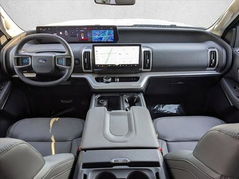 New 2026 Ford Expedition Active RWD image 13