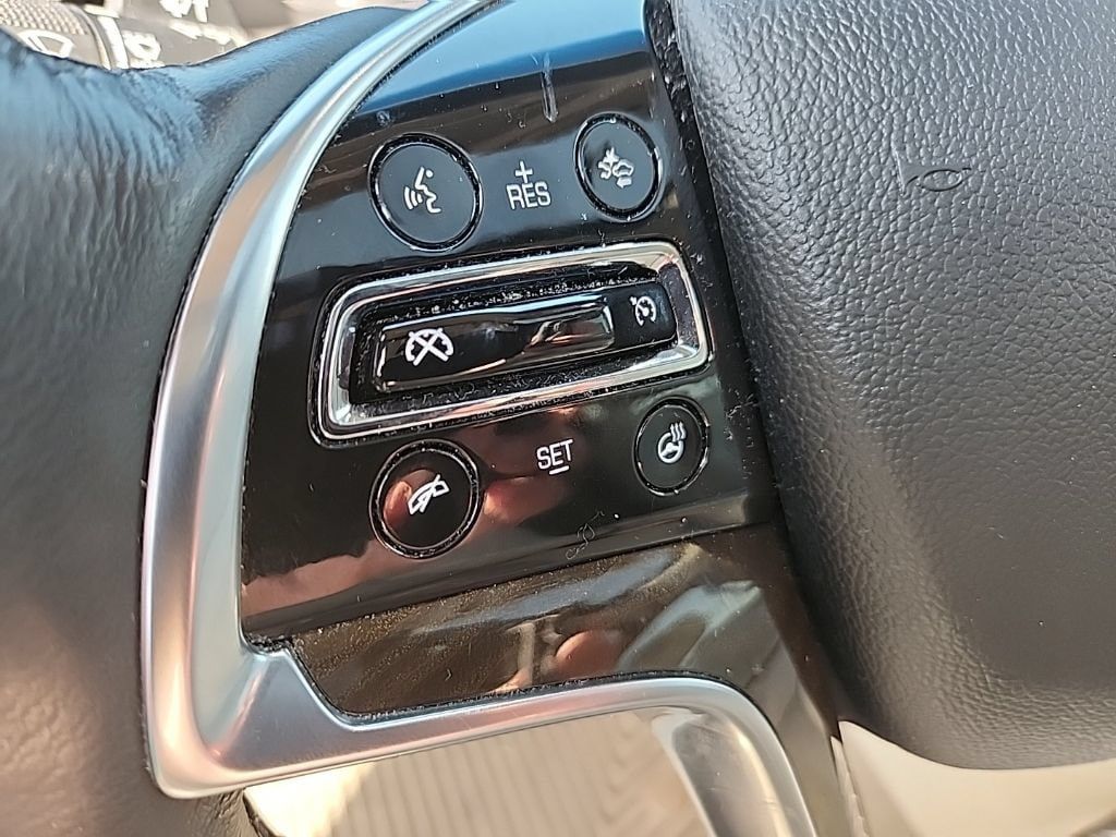 Certified 2018 Cadillac Escalade Premium Luxury AWD/4WD image 11