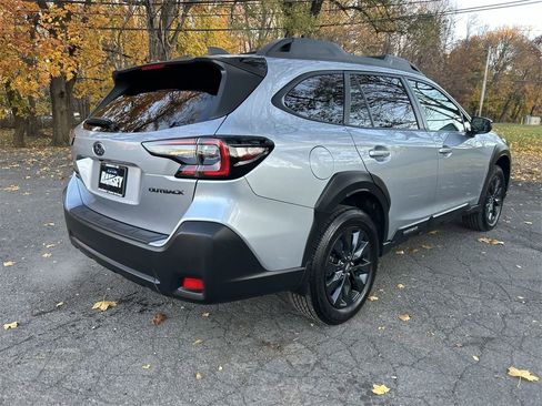 Certified 2023 Subaru Outback Onyx Edition image 8
