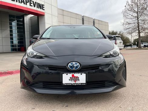 Used 2017 Toyota Prius Four w/ Premium Convenience Package image 4