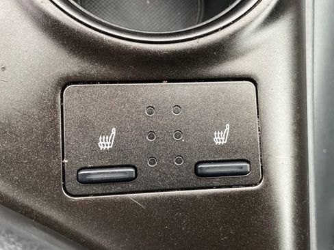 Used 2022 Toyota Camry SE image 14