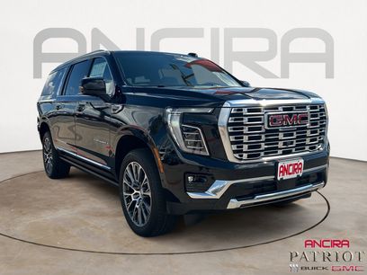 New 2026 GMC Yukon XL Denali w/ Sun & Power Step Package