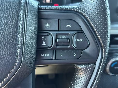 Used 2024 Toyota Tacoma SR5 AWD/4WD image 21