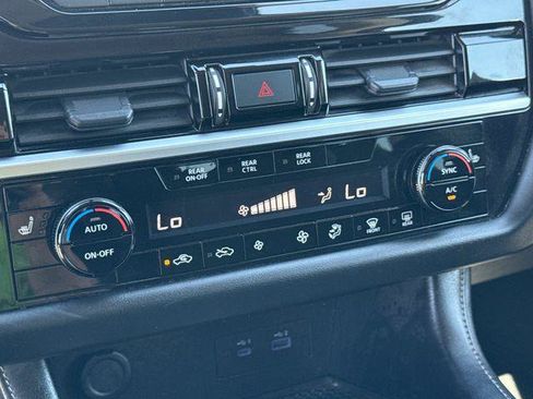 Used 2023 Nissan Pathfinder SV AWD/4WD image 17