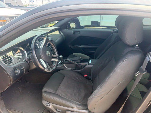 Used 2013 Ford Mustang GT RWD image 5