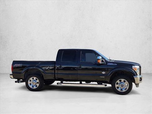 Used 2015 Ford F250 King Ranch w/ King Ranch w/Chrome Package image 4