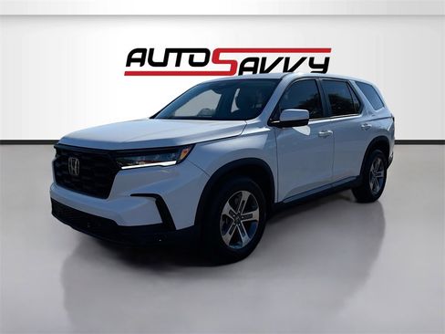 Used 2024 Honda Pilot EX-L image 3