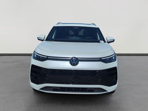 New 2026 Volkswagen Tiguan SEL R-Line image 8