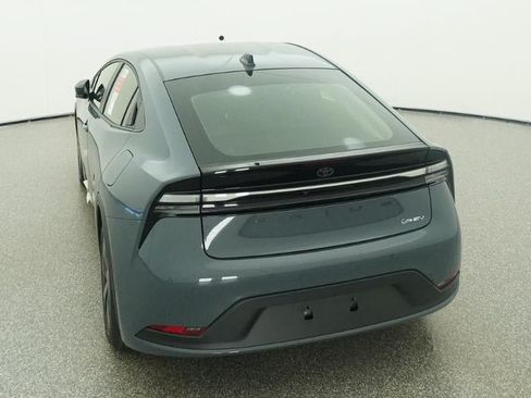 New 2026 Toyota Prius Plug-In Hybrid FWD image 12