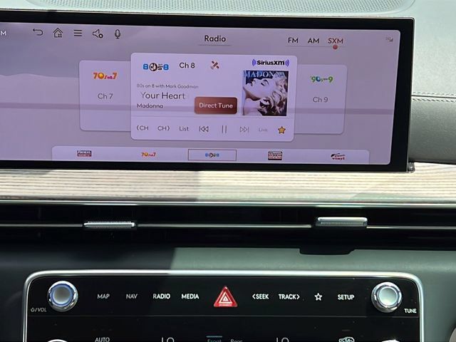 Certified 2025 Genesis GV80 2.5T Select AWD/4WD image 14