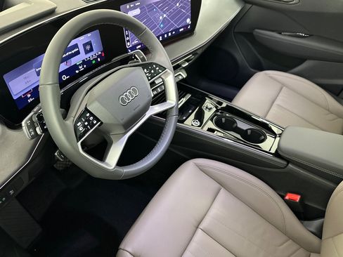 New 2026 Audi Q3 quattro 2.0T AWD/4WD image 9