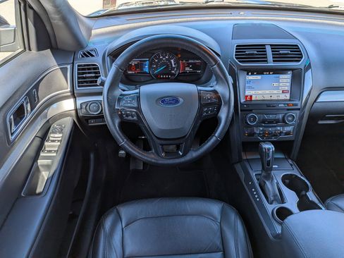 Used 2017 Ford Explorer XLT w/ Equipment Group 202A image 13