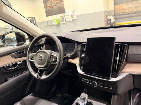 Used 2026 Volvo XC90 B6 Plus AWD/4WD image 31