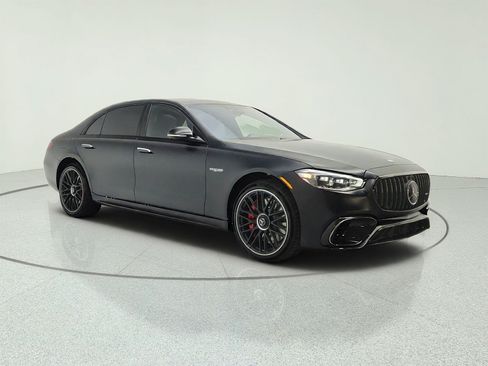Used 2025 Mercedes-Benz S 63 AMG S image 3