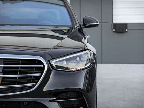 Used 2023 Mercedes-Benz S 500 4MATIC w/ AMG Line image 4