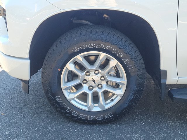 Used 2023 Chevrolet Silverado 1500 RST w/ Convenience Package II AWD/4WD image 27