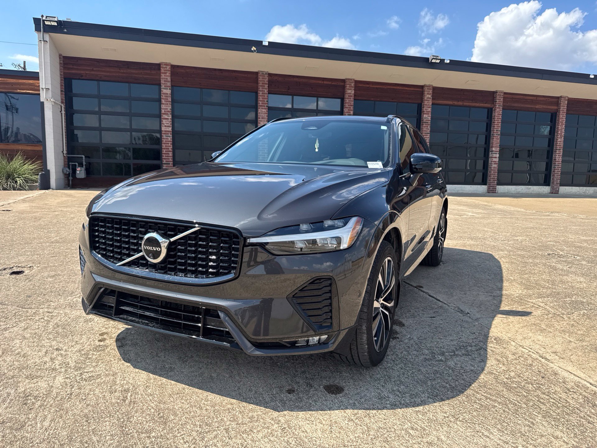 Used 2024 Volvo XC60 B5 Plus w/ Protection Package Premier AWD/4WD image 1