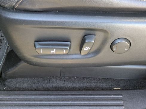 Used 2016 Lexus GX 460 image 14