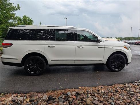 Used 2023 Lincoln Navigator L Reserve AWD/4WD image 6